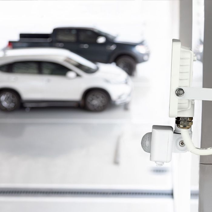 Proyector LED giratorio V-TAC - Samsung - Sensor PIR - Impermeable IP65 - Blanco - 30W - 2400 Lúmenes - 3000K-extra-2.webp