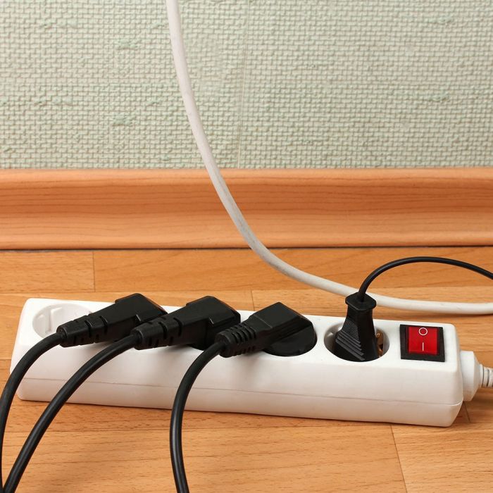 V-TAC Adaptadores y Tomas de Corriente - 5 Vías - Toma de Extensión para Interruptor - IP20 - Blanco - 5m de Cable-extra-1.webp